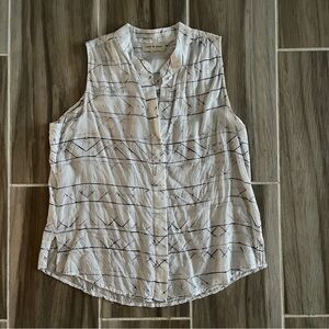 Cloth & Stone White and Black Patterned Top